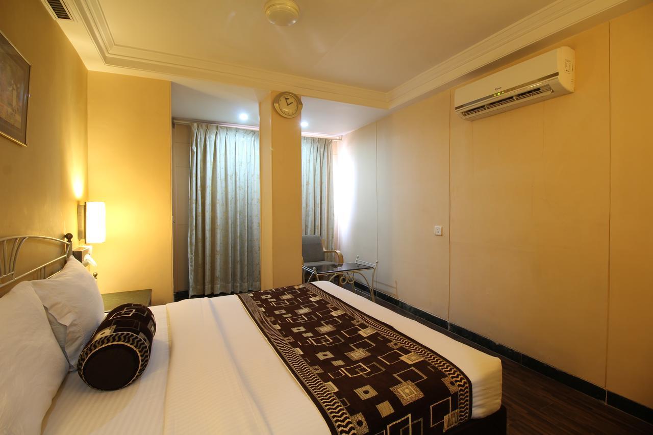 Hotel Gurukripa Даман Екстер'єр фото
